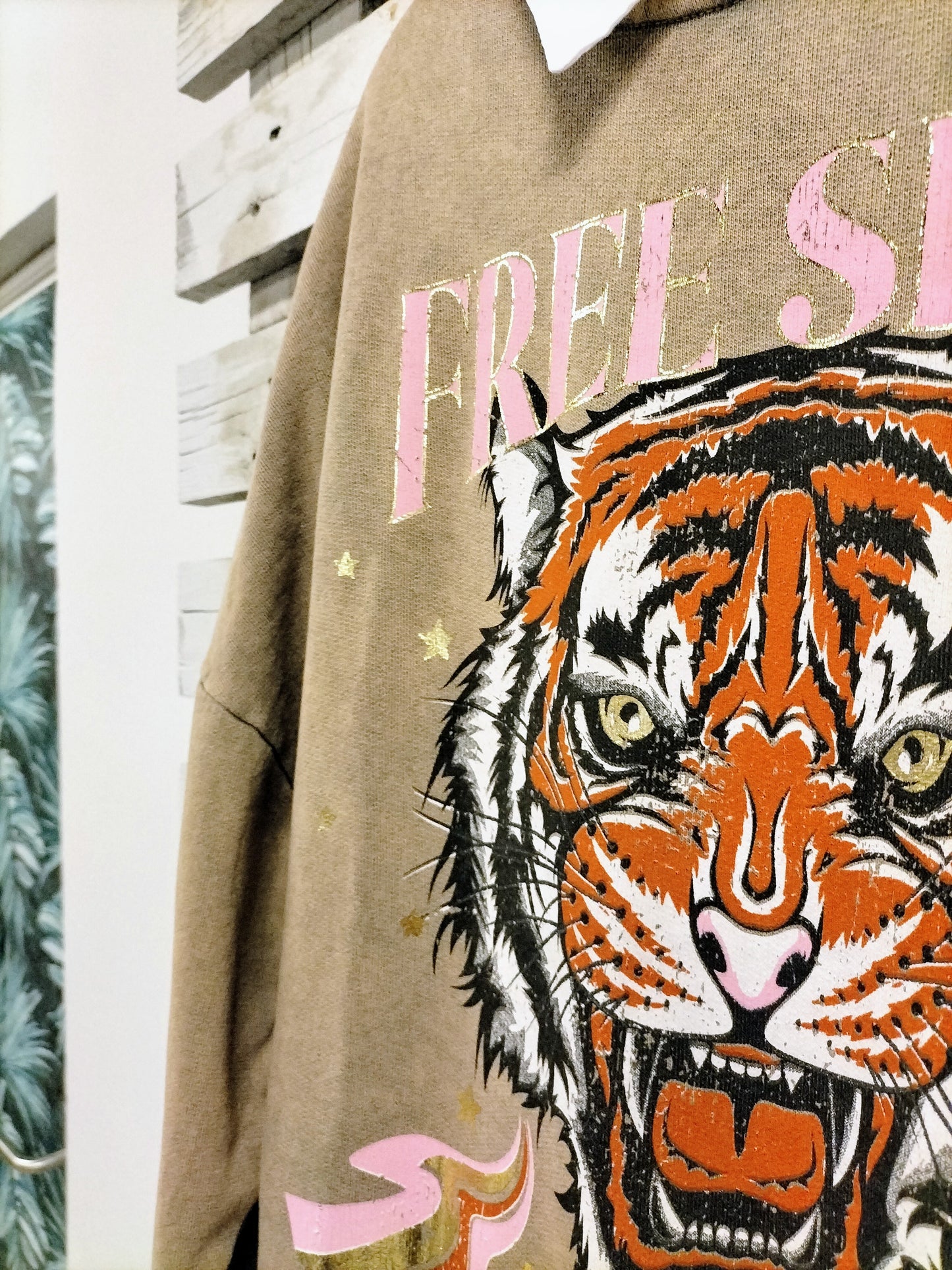 Sudadera Tiger envejecido Camel - botanikamoda