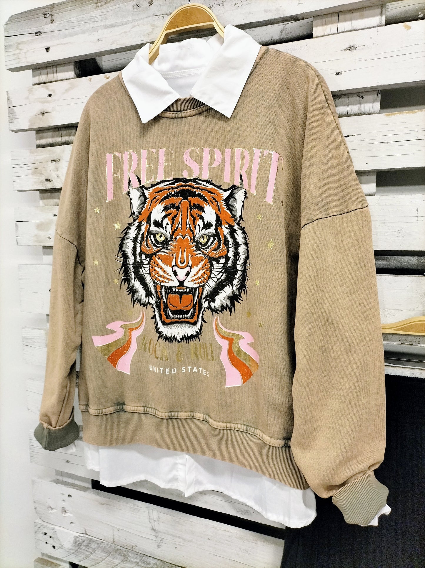 Sudadera Tiger envejecido Camel - botanikamoda