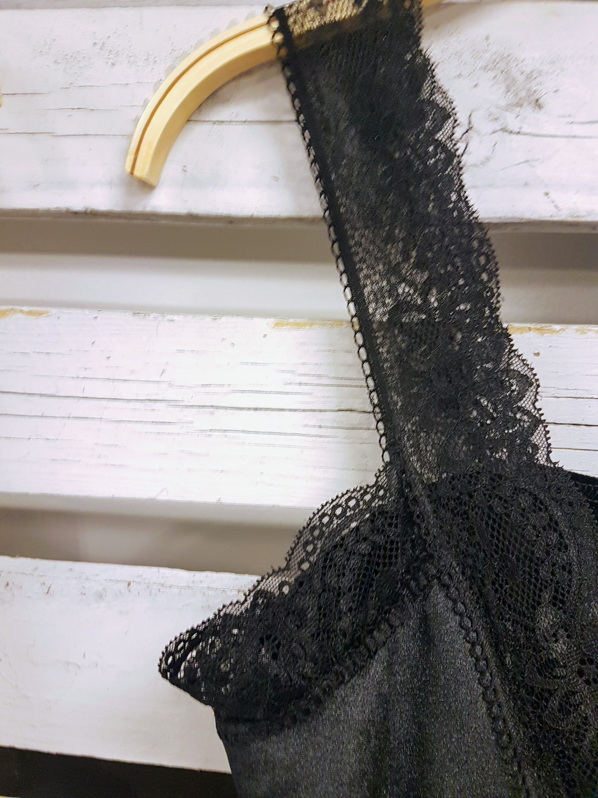 Lencero Velvet Tirante Encaje - botanikamoda